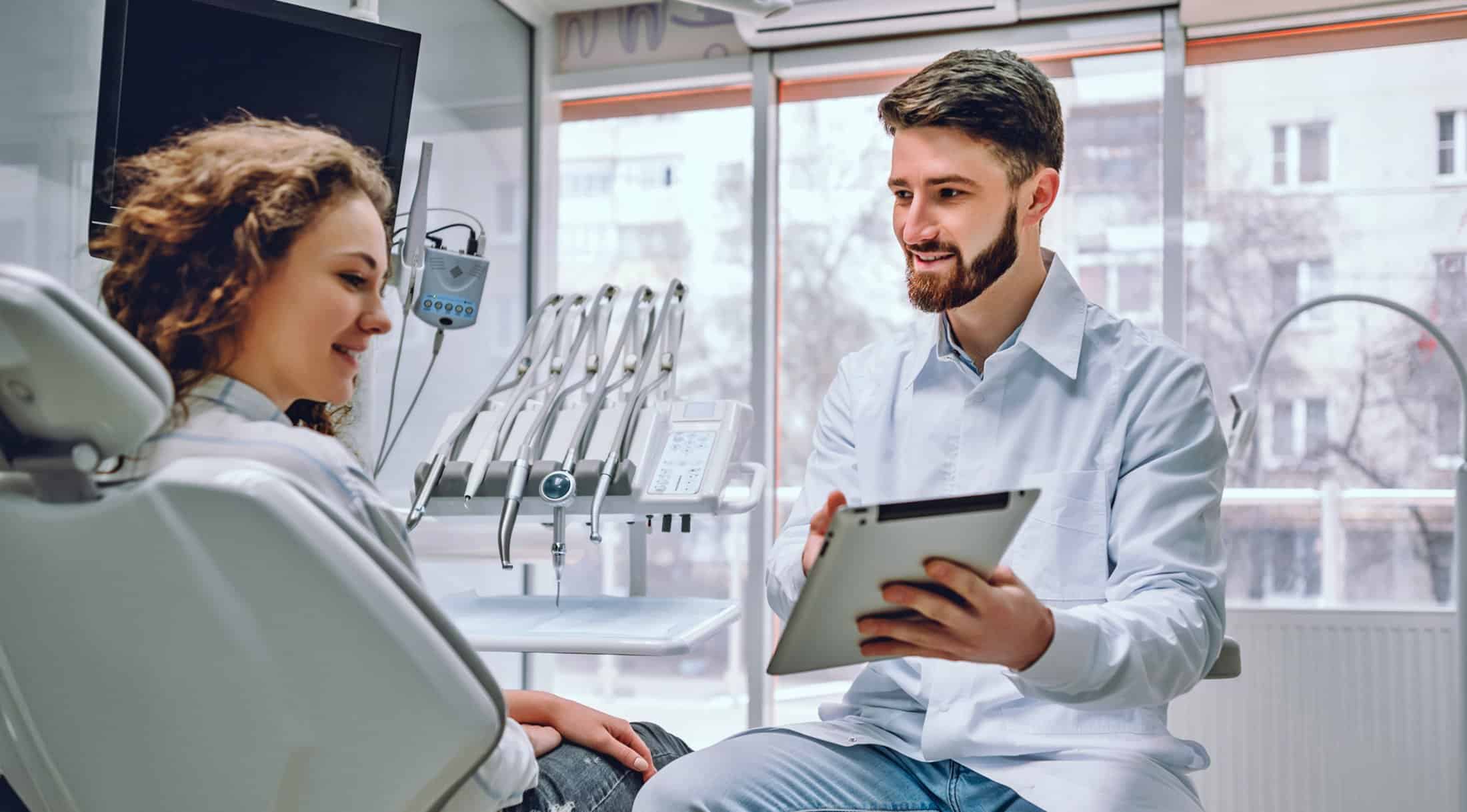 What to expect during a cosmetic dentistry consultation